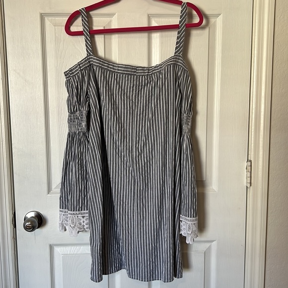 Blue Striped Long Flared Sleeve Off-the-Shoulder Dress with Lace Detail - Picture 2 of 3